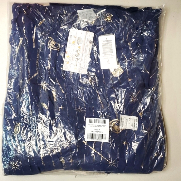 ❤️NWT VINTAGE TORRID HARRY POTTER DRESS HOGWARTS - CHIFFON - PLUS SIZE 4X - Picture 9 of 16